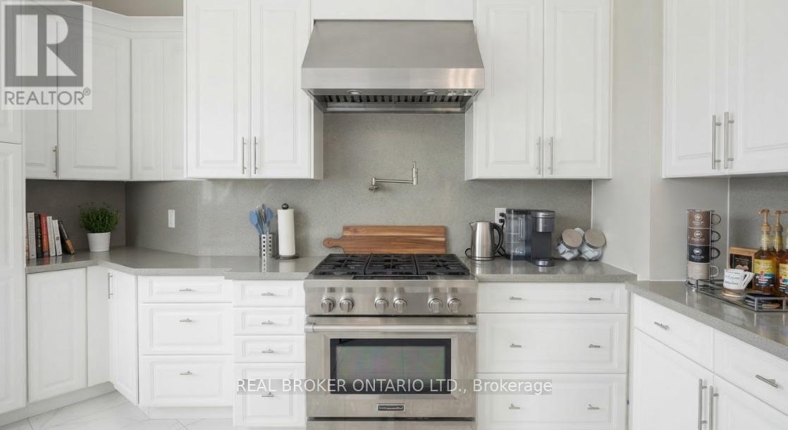 100 Trail Boulevard, Springwater photo 5