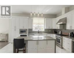 Bathroom - 100 Trail Boulevard, Springwater, ON L9X0S7 Photo 6