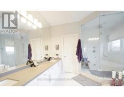 Primary Bedroom - 100 Trail Boulevard, Springwater, ON L9X0S7 Photo 13