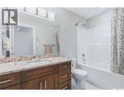 4pc Ensuite bath - 738 4th E, Saskatoon, SK S7H1K2 Photo 9