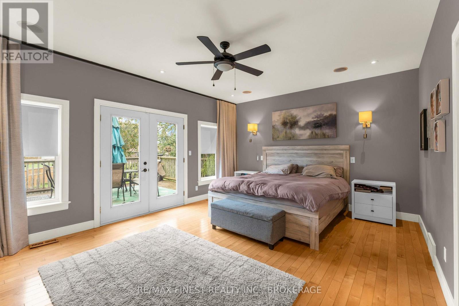 141 BENJAMIN COURT - 18