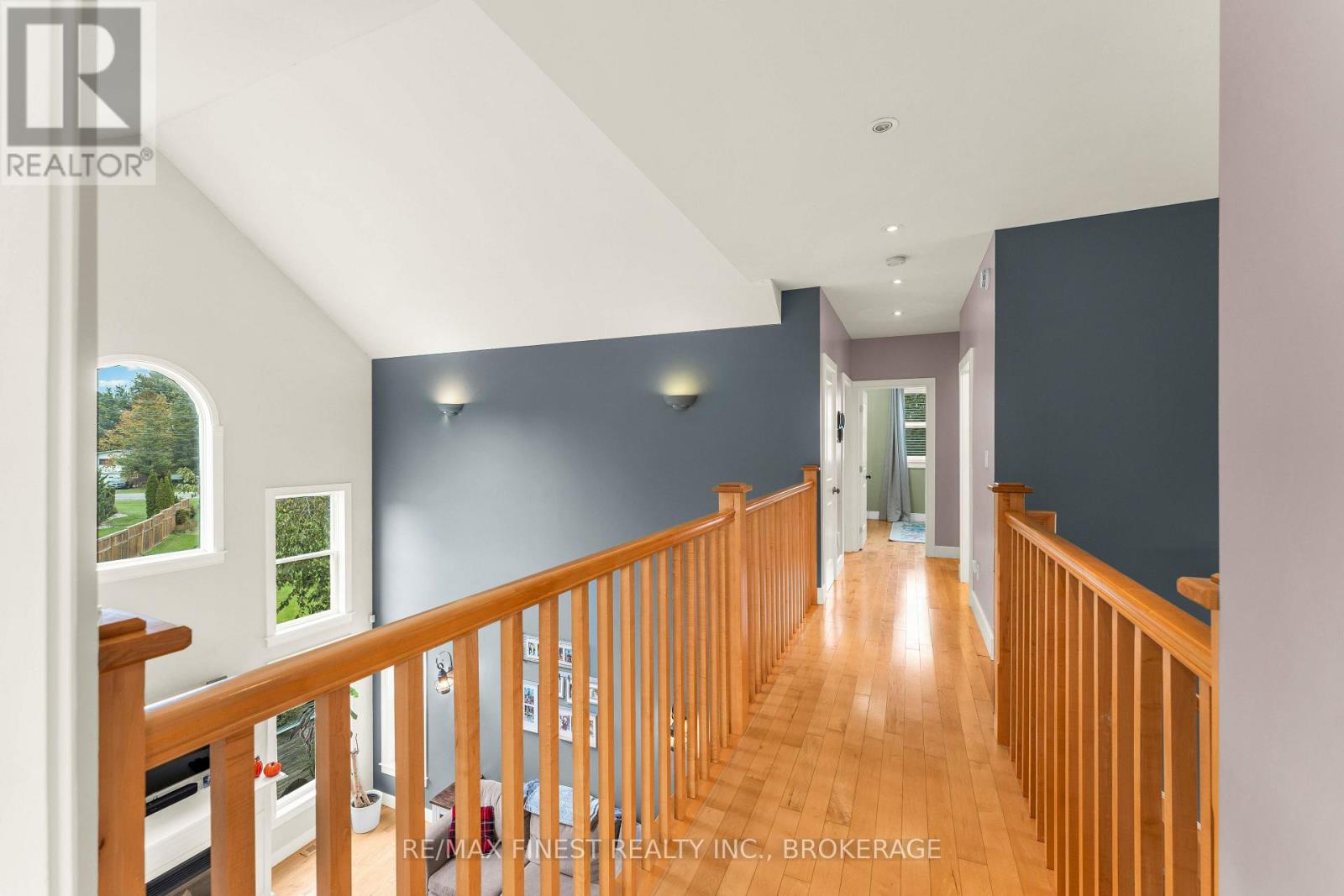 141 BENJAMIN COURT - 25