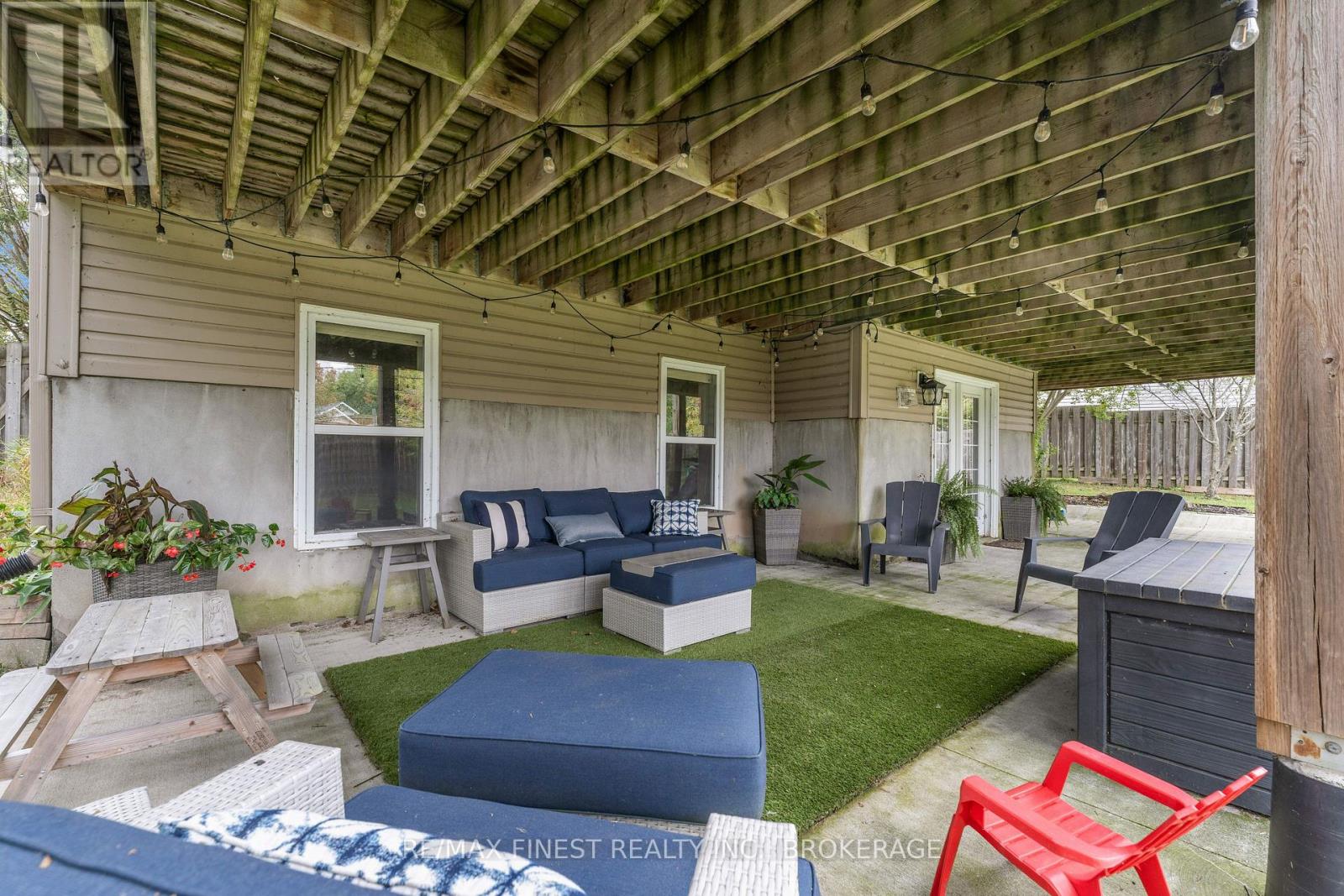 141 BENJAMIN COURT - Image 43