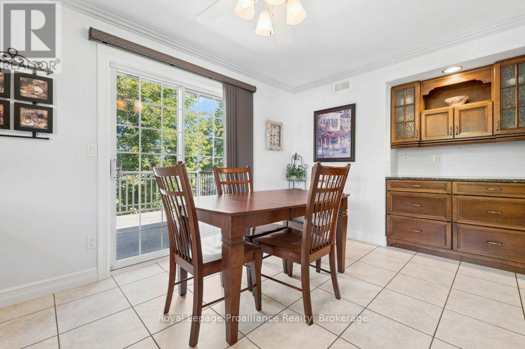 128 Maple Drive, Belleville, ON photo 18