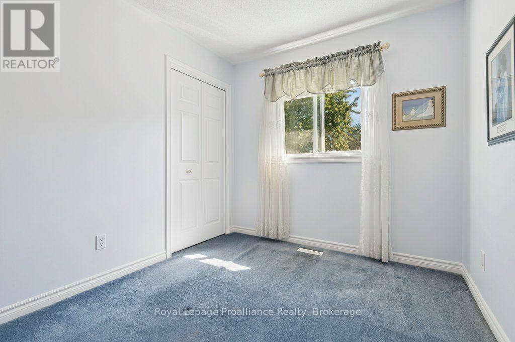 128 Maple Drive, Belleville, ON photo 21