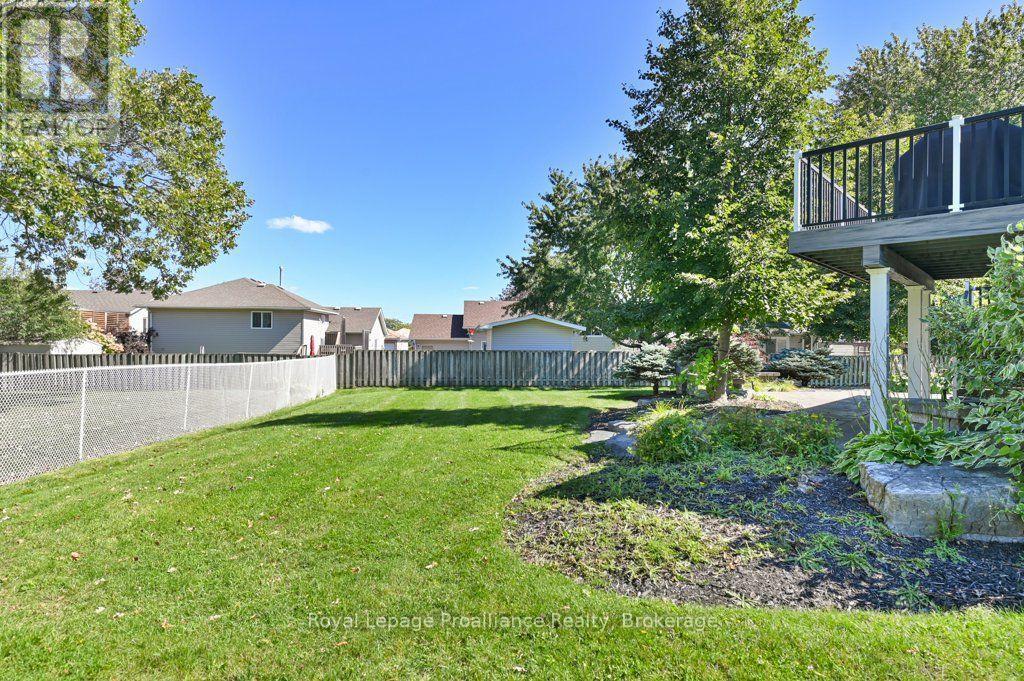 128 Maple Drive, Belleville, ON photo 41