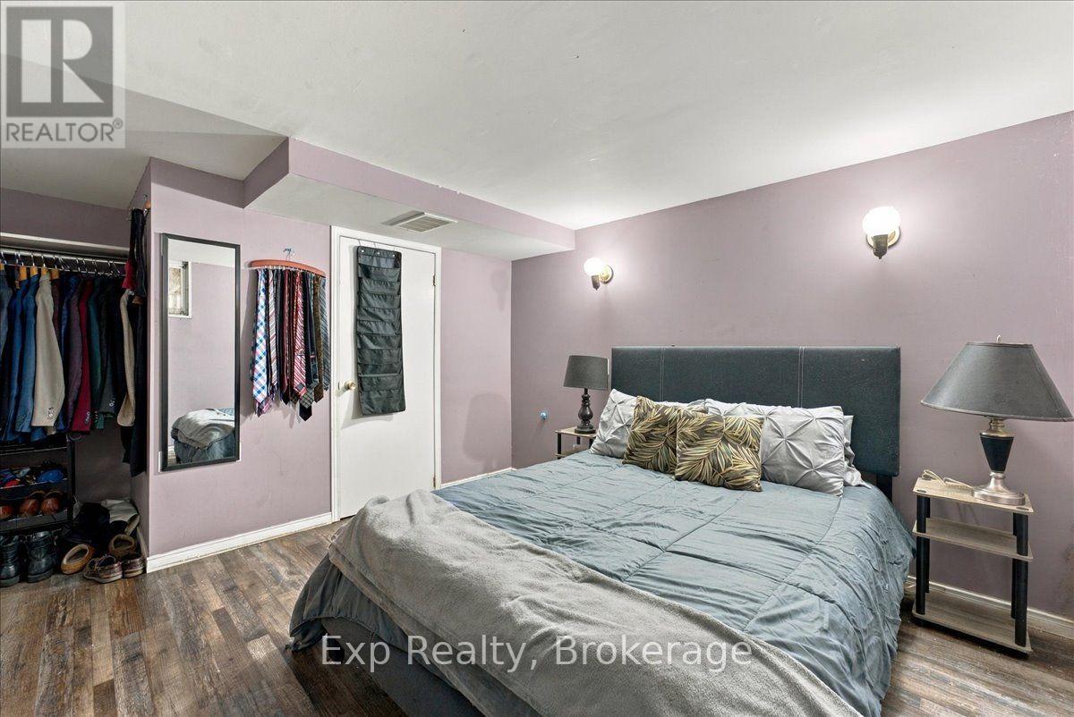 804 Sherbrooke Street, Peterborough, ON photo 36