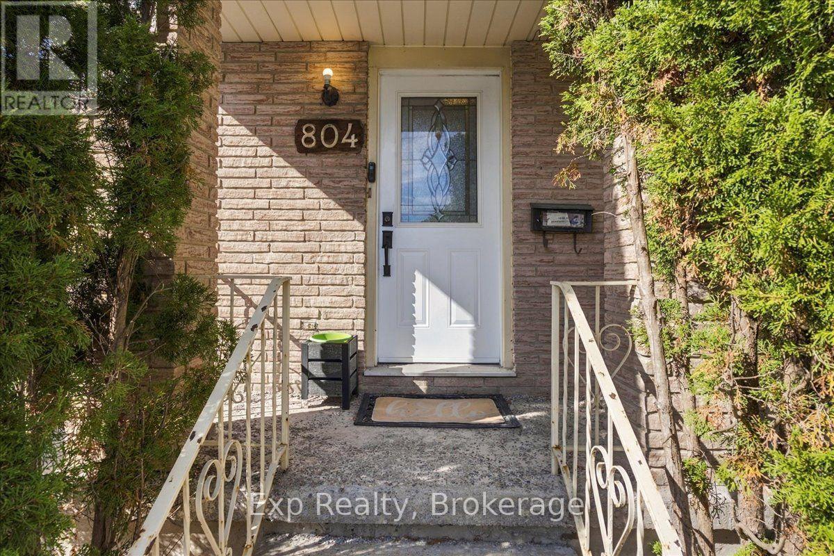 804 Sherbrooke Street, Peterborough, ON photo 4