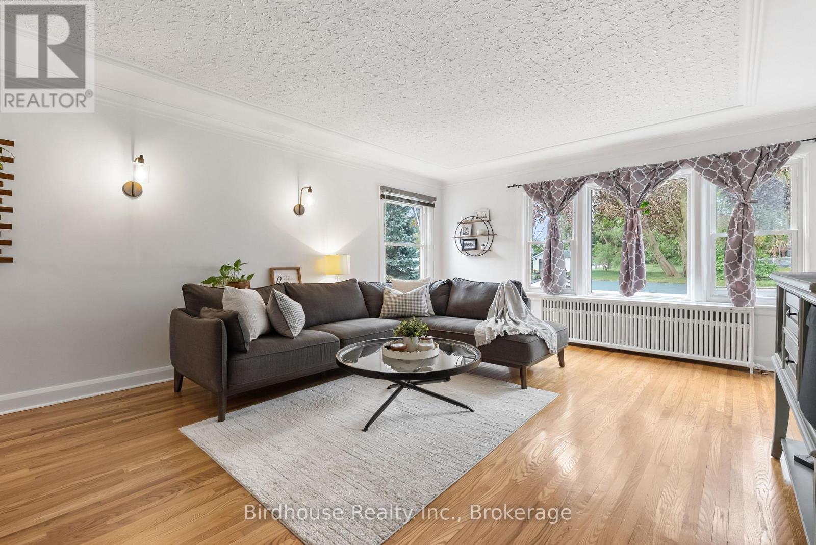 14 ANGELINE STREET S - 10