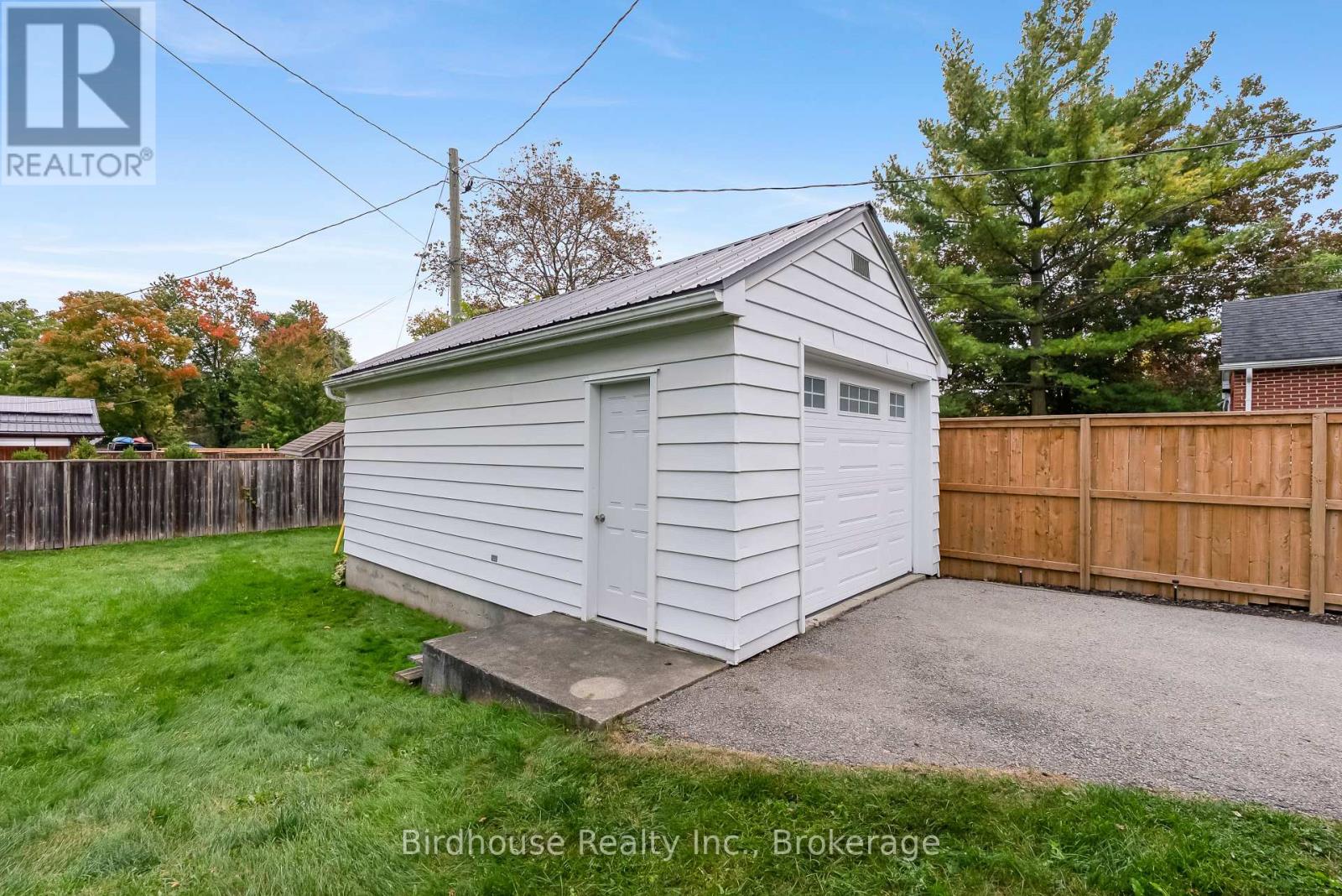 14 Angeline Street South, Kawartha Lakes, ON photo 37