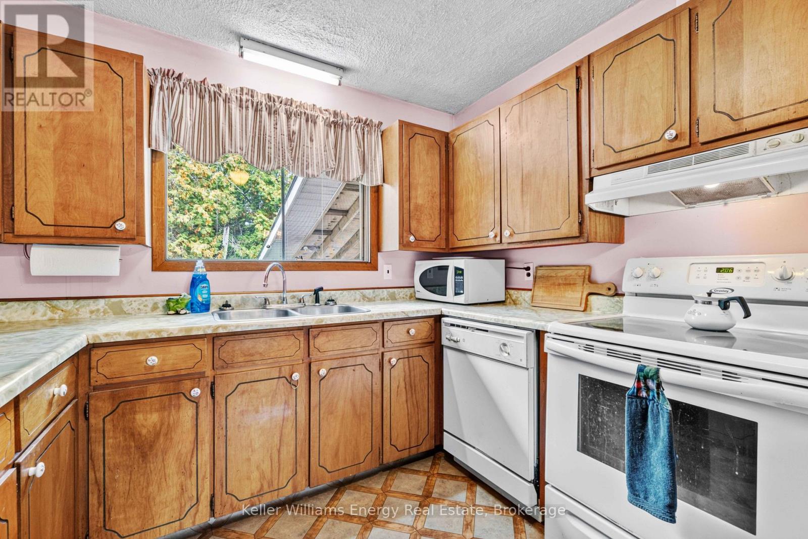 162 Jones Road — photo 33