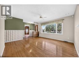 Foyer - 1060 Motherwell Road Ne, Calgary, AB T2E6E7 Photo 6
