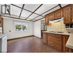 4pc Bathroom - 1060 Motherwell Road Ne, Calgary, AB T2E6E7 Photo 12