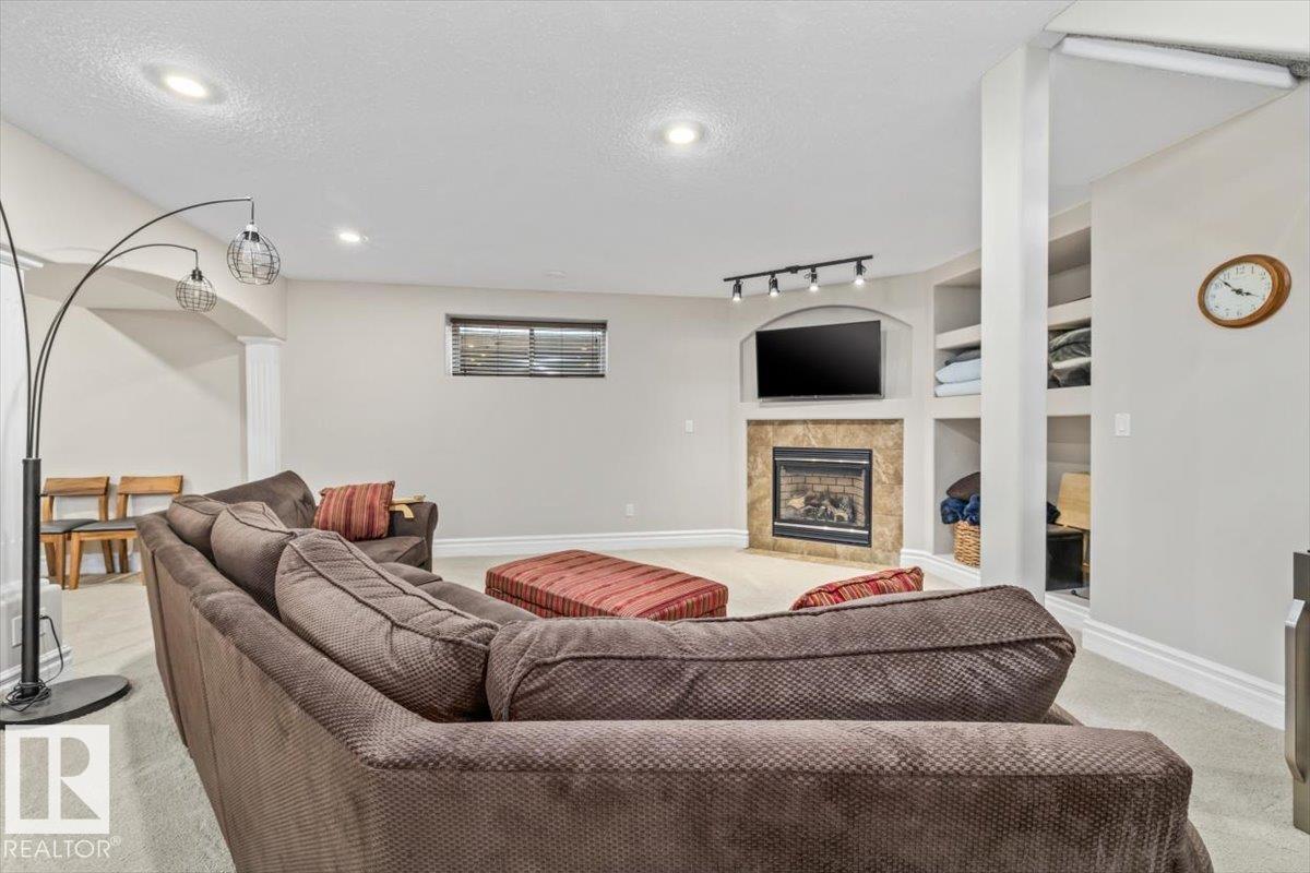 60 LAFLEUR DR - 32