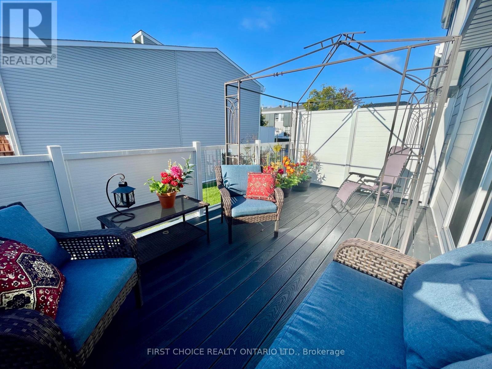 #186 825 CAHILL DRIVE W - Image 19
