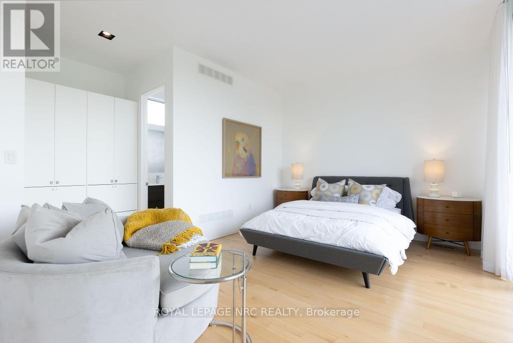 2705 MAPLE STREET - Image 22