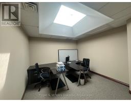104 - 146 Lakeshore Road E, Oakville, ON L6J1H4 Photo 17