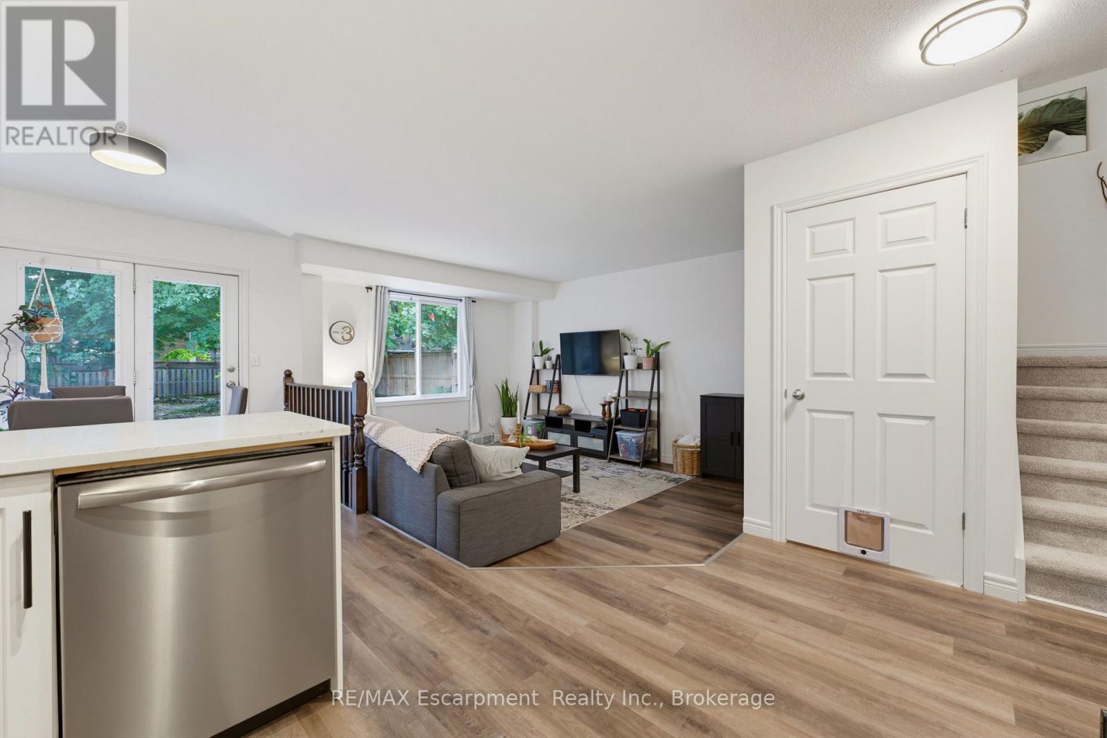 62 POTTERS WAY - Image 17