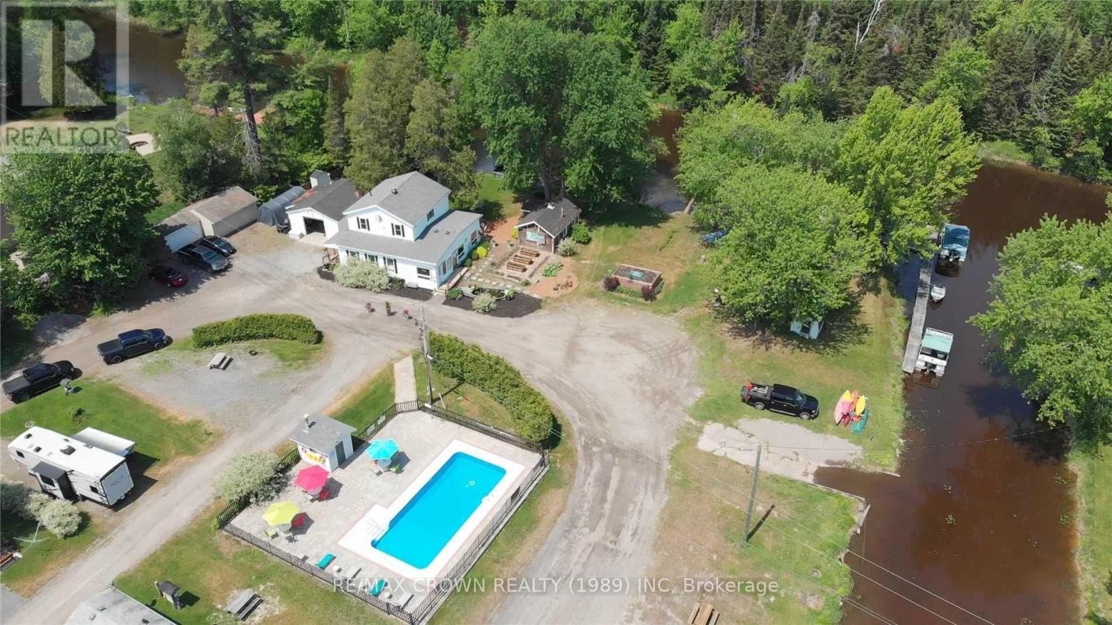 #27 395 RIVERBEND ROAD - 36