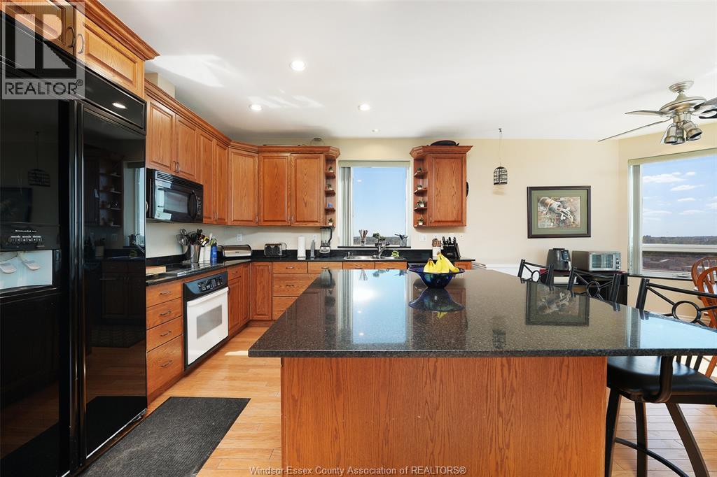 #901 4955 Riverside DRIVE East - 12