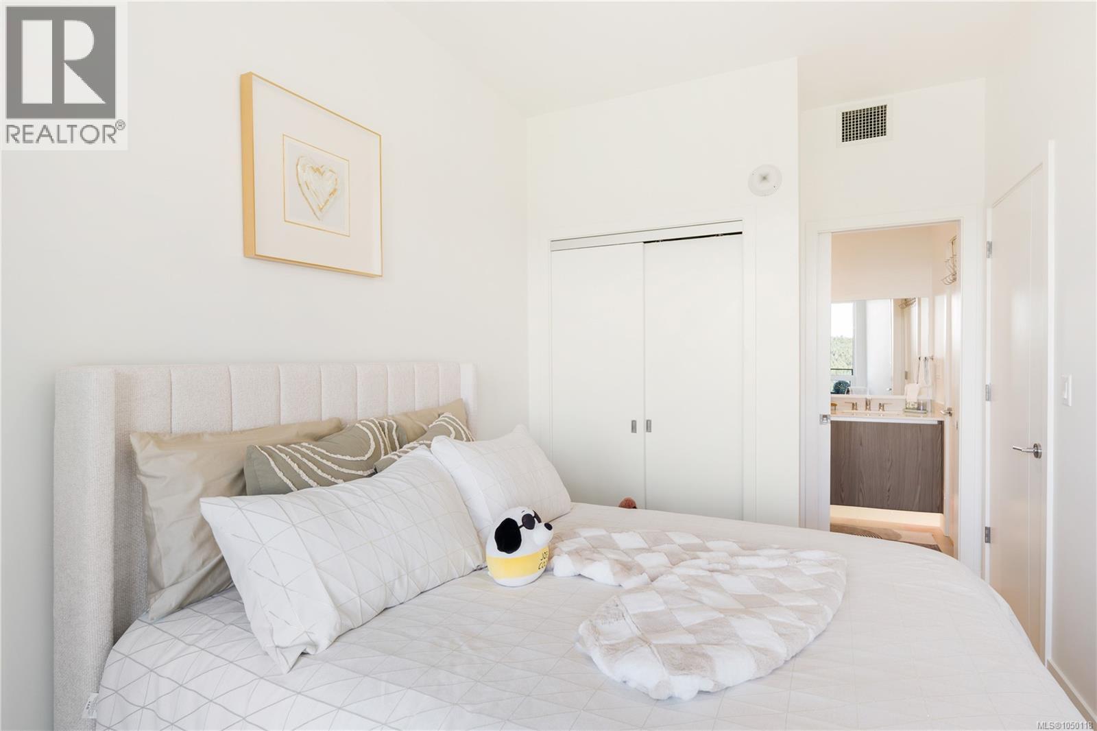 #1412 2000 Hannington Rd - Image 18