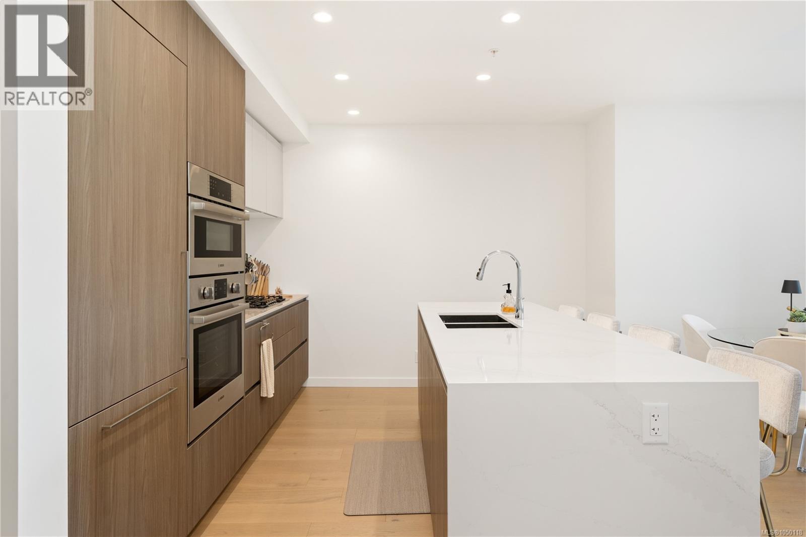 #1412 2000 Hannington Rd - Image 8