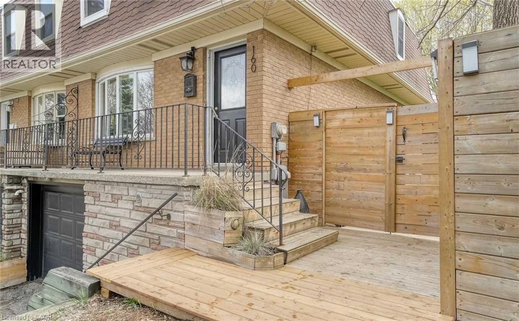160 BRECKENRIDGE Drive Unit# Upper — photo 3