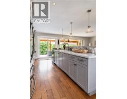 4pc Bathroom - 896 Eagle Drive, Burlington, ON L7T3A4 Photo 9