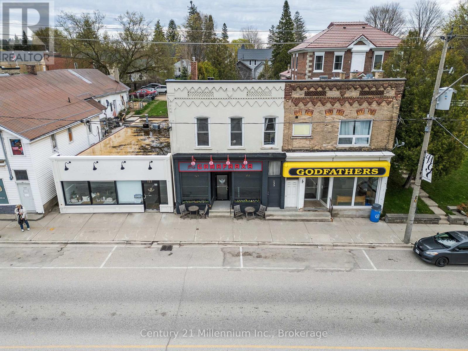 131-133 Garafraxa Street South — photo 45