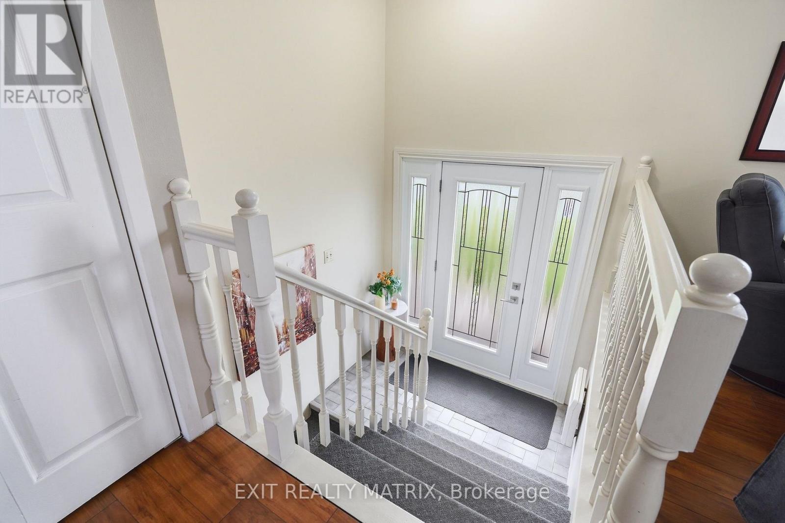 353 NELSON STREET E - Image 3