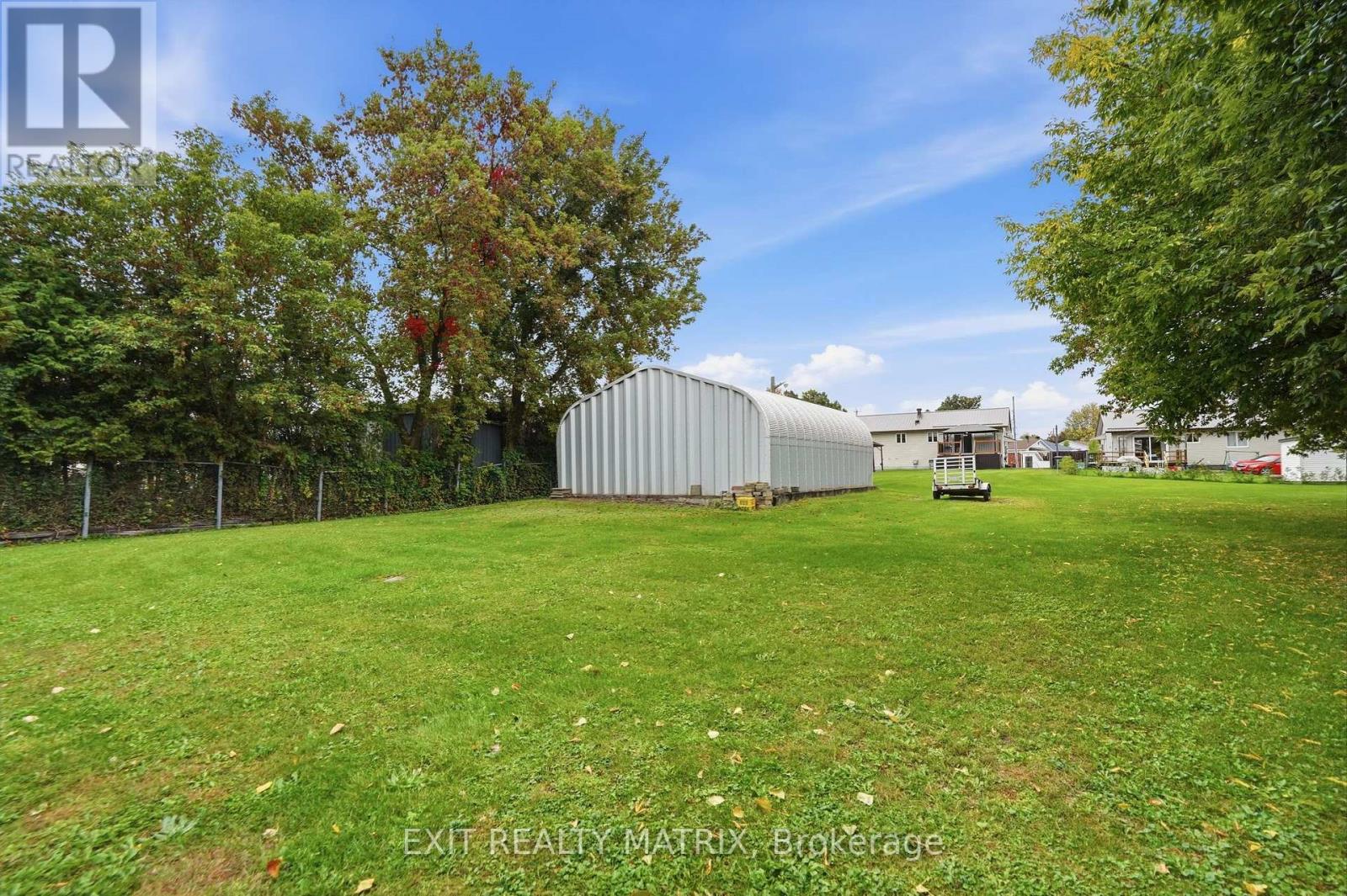 353 NELSON STREET E - Image 31