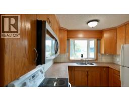 9714 77 Avenue, Peace River, AB T8S1C9 Photo 16