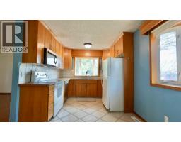 9714 77 Avenue, Peace River, AB T8S1C9 Photo 10