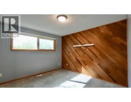 9714 77 Avenue, Peace River, AB T8S1C9 Photo 28