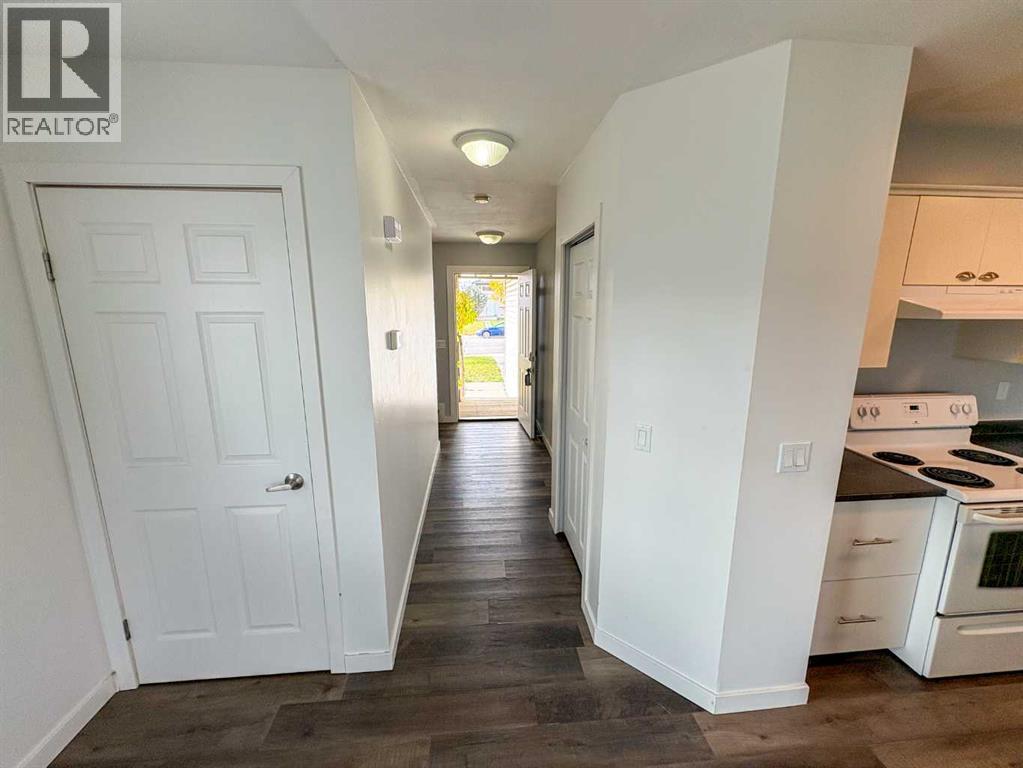 7201 106 Street - 11