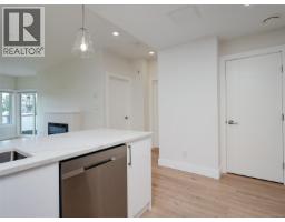 203 7098 Wallace Dr, Central Saanich, BC V8M1G9 Photo 9