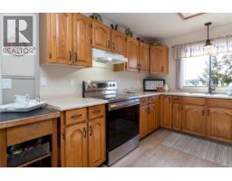 Kitchen - 504 Langvista Dr, Langford, BC V9B5N3 Photo 17