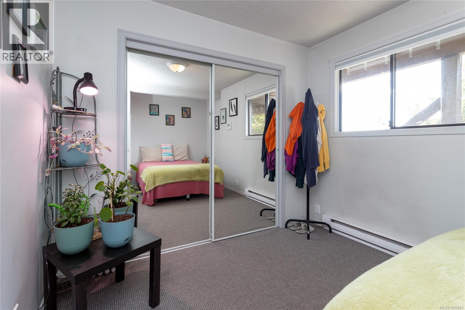 504 Langvista Dr - 45