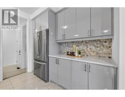 3001 Hollyberry Trail, Pickering, ON L1X0N5 Photo 15