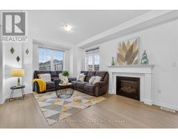 3001 Hollyberry Trail, Pickering, ON L1X0N5 Photo 18