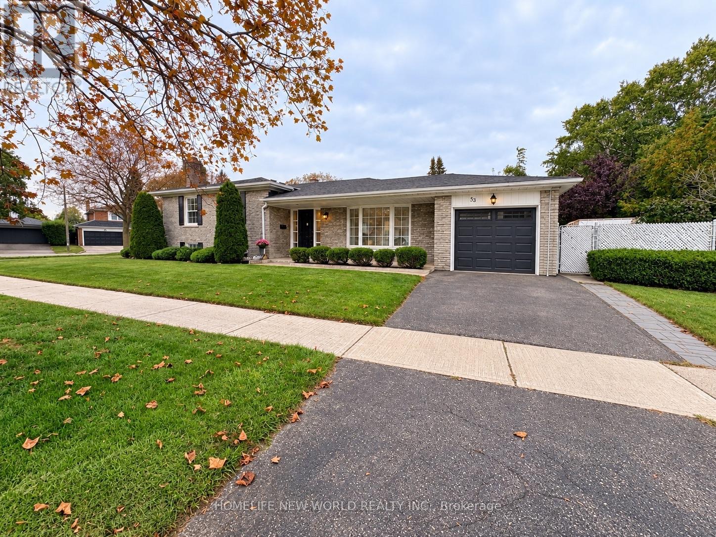 Photo of 53 Pebblehill Square