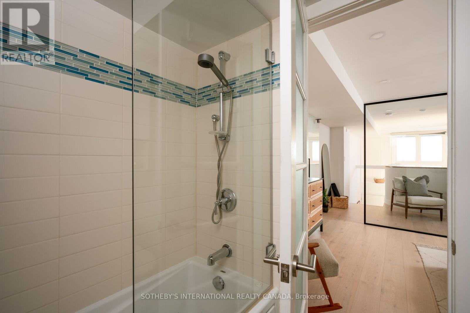 #102 660 PAPE STREET - Image 29