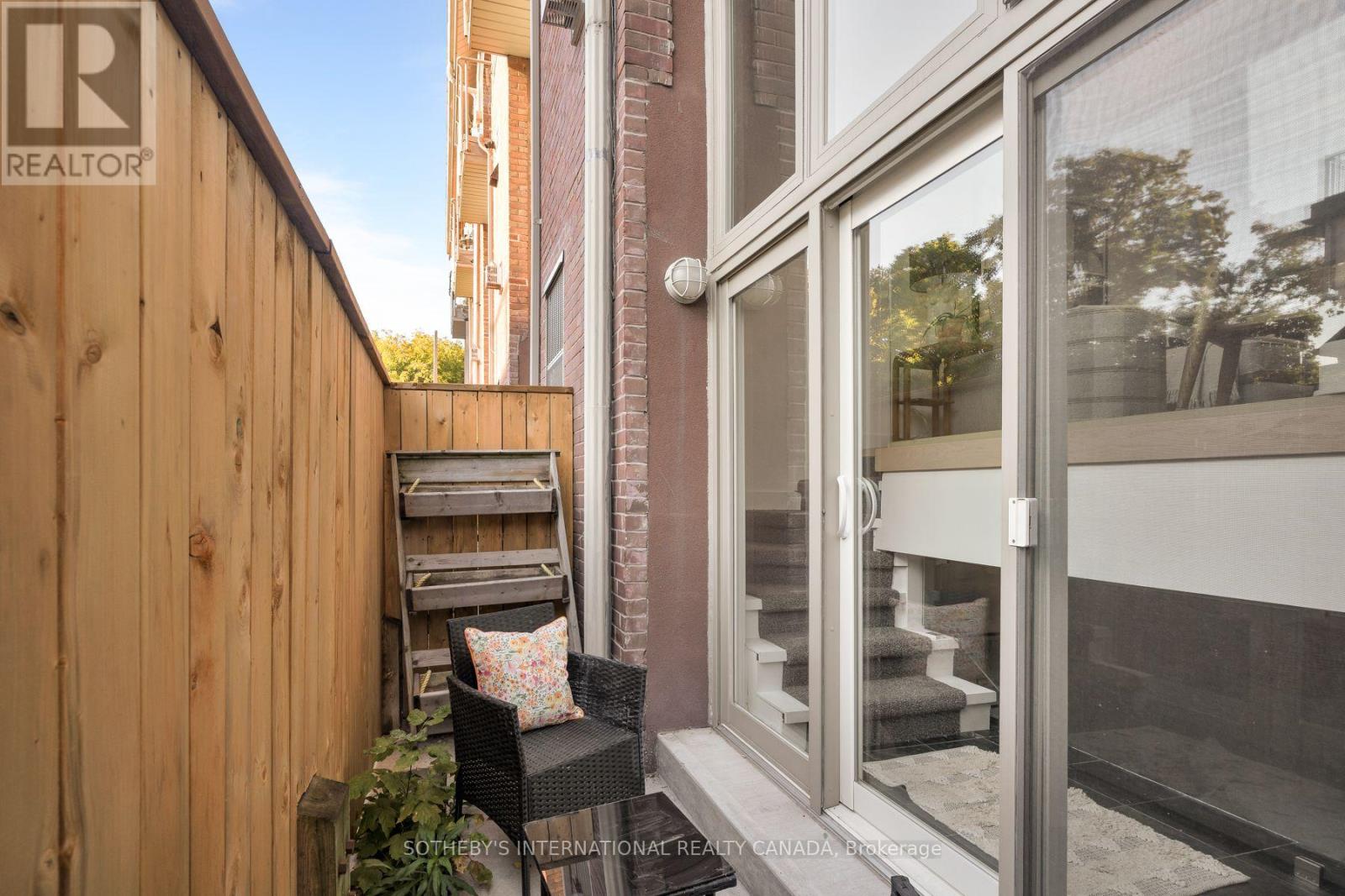 #102 660 PAPE STREET - Image 34