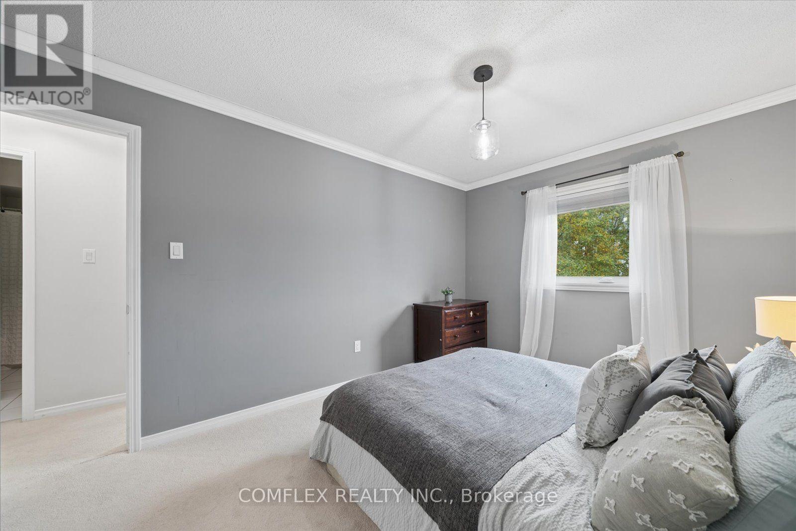 59 HODNETT CRESCENT - Image 33