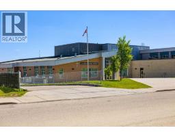103, 25 Aspenmont Heights SW - photo 37