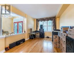 Living room - 233 Vellore Avenue, Vaughan, ON L4H3A1 Photo 8