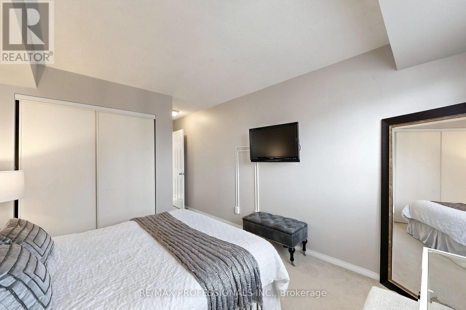 #205 32 TANNERY STREET - 18
