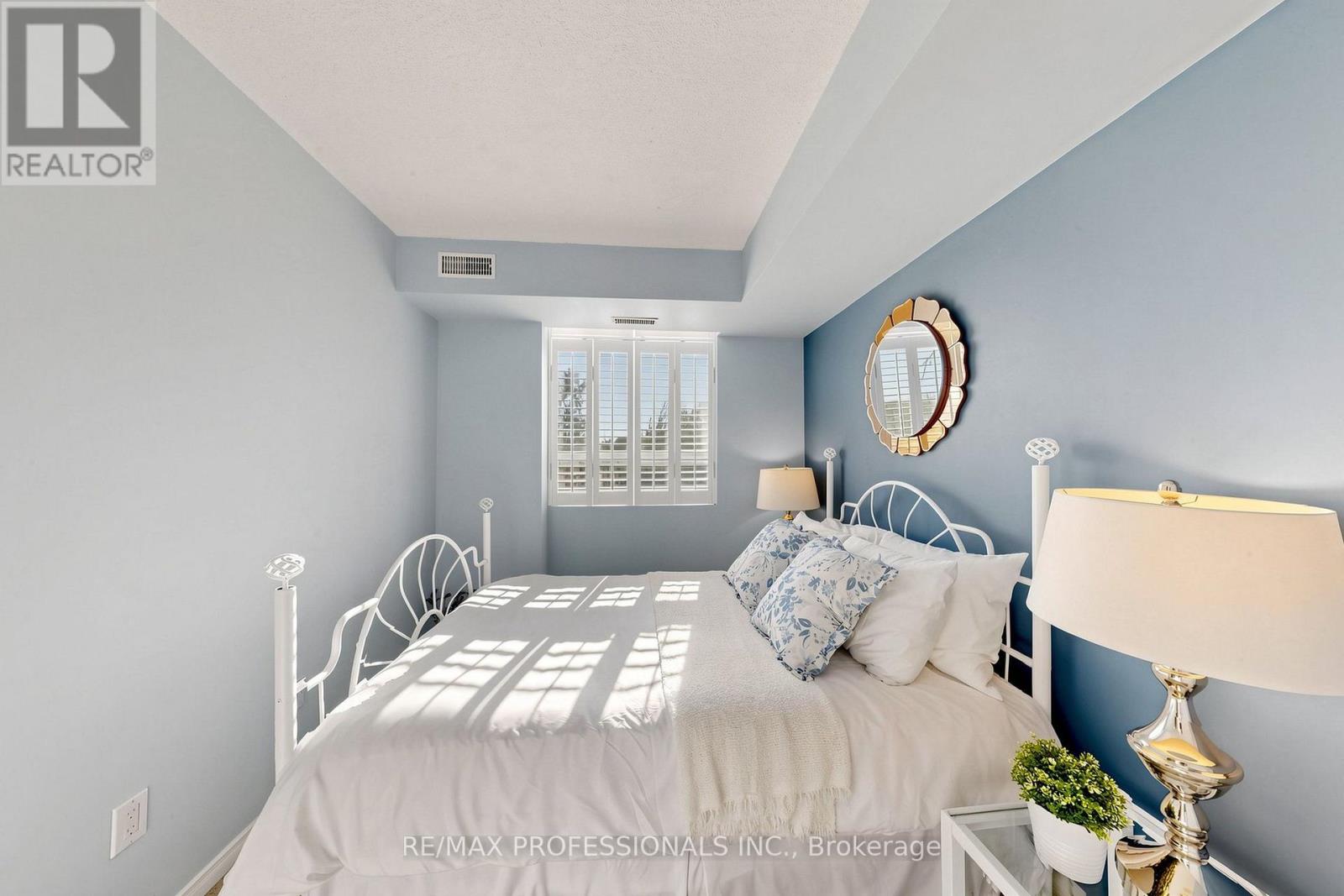 #205 32 TANNERY STREET - 26