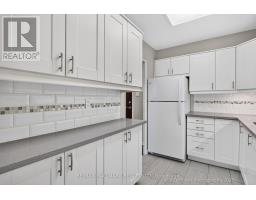 1111 - 360 Ridelle Avenue, Toronto, ON M6B1K1 Photo 11