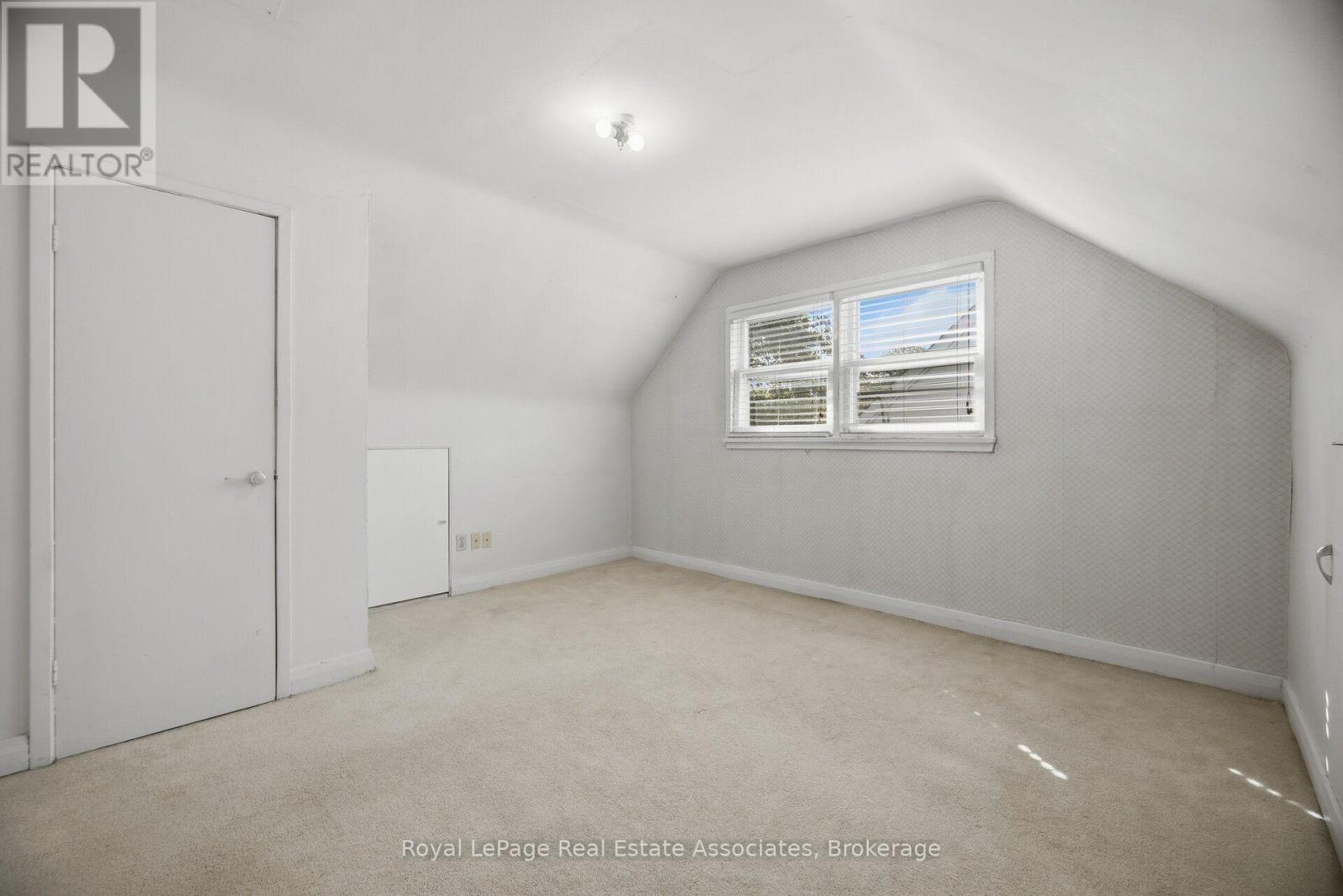 68 ALLENBY AVENUE - Image 32